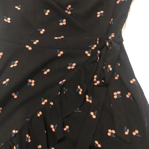 Black wrap dress - Picture 2 of 3